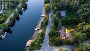 2 LESLIE DRIVE W | Bracebridge Ontario | Slide Image Thirteen