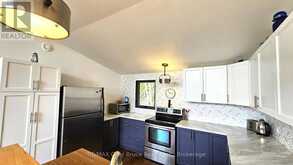17 SHORELINE DRIVE | Miller Lake Ontario | Slide Image Thirteen