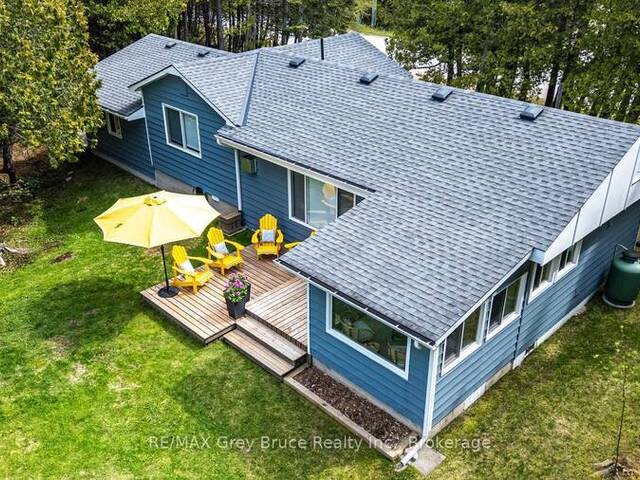 188 BAY STREET Georgian Bluffs Ontario, N0H 2T0 - 2 Bedrooms Waterfront Home For sale