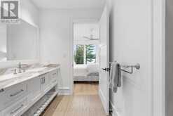 800 BIG ISLAND | Huntsville Ontario | Slide Image Thirty-six