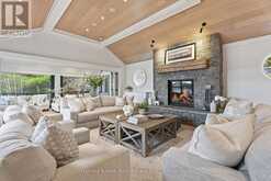 800 BIG ISLAND | Huntsville Ontario | Slide Image Six