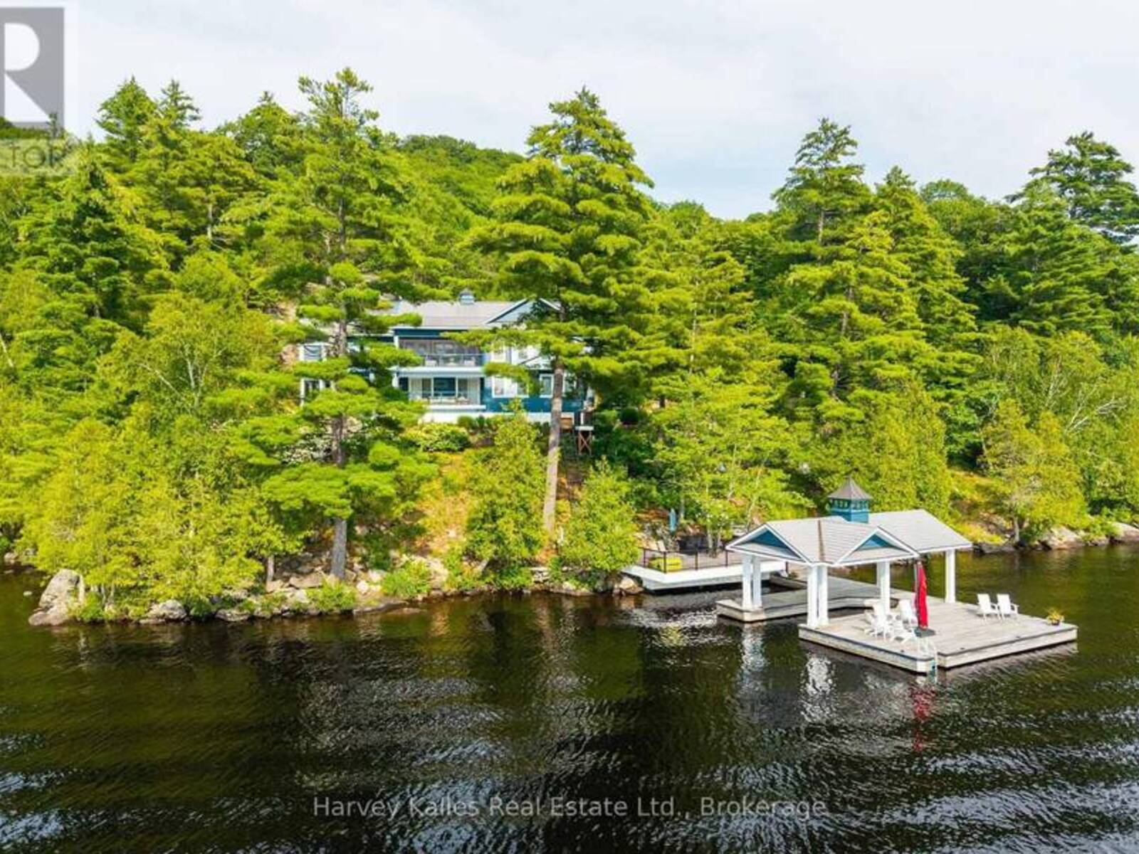 800 BIG ISLAND, Huntsville, Ontario P1H 2J2