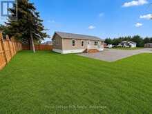 210 SPRUCE DRIVE | Hanover Ontario | Slide Image Thirty-one
