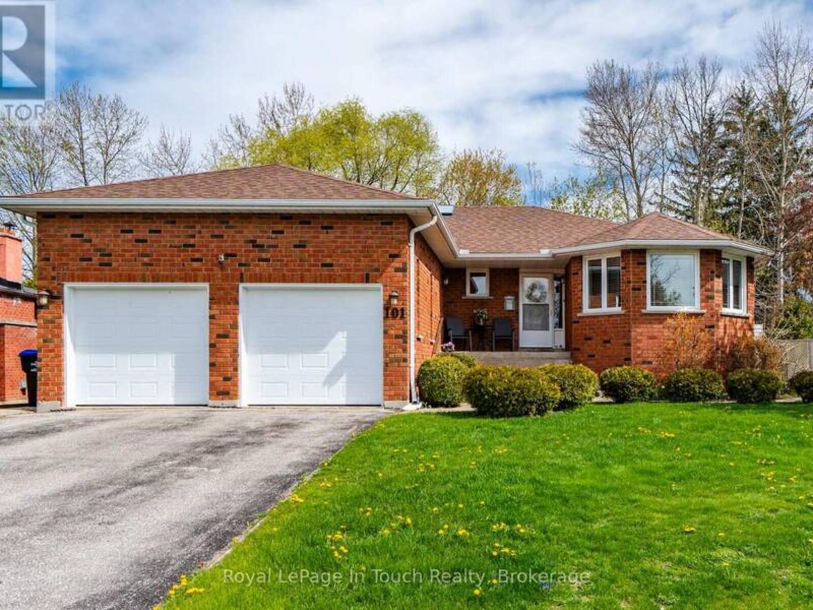 101 PEEL STREET, Penetanguishene, Ontario L9M 1C3