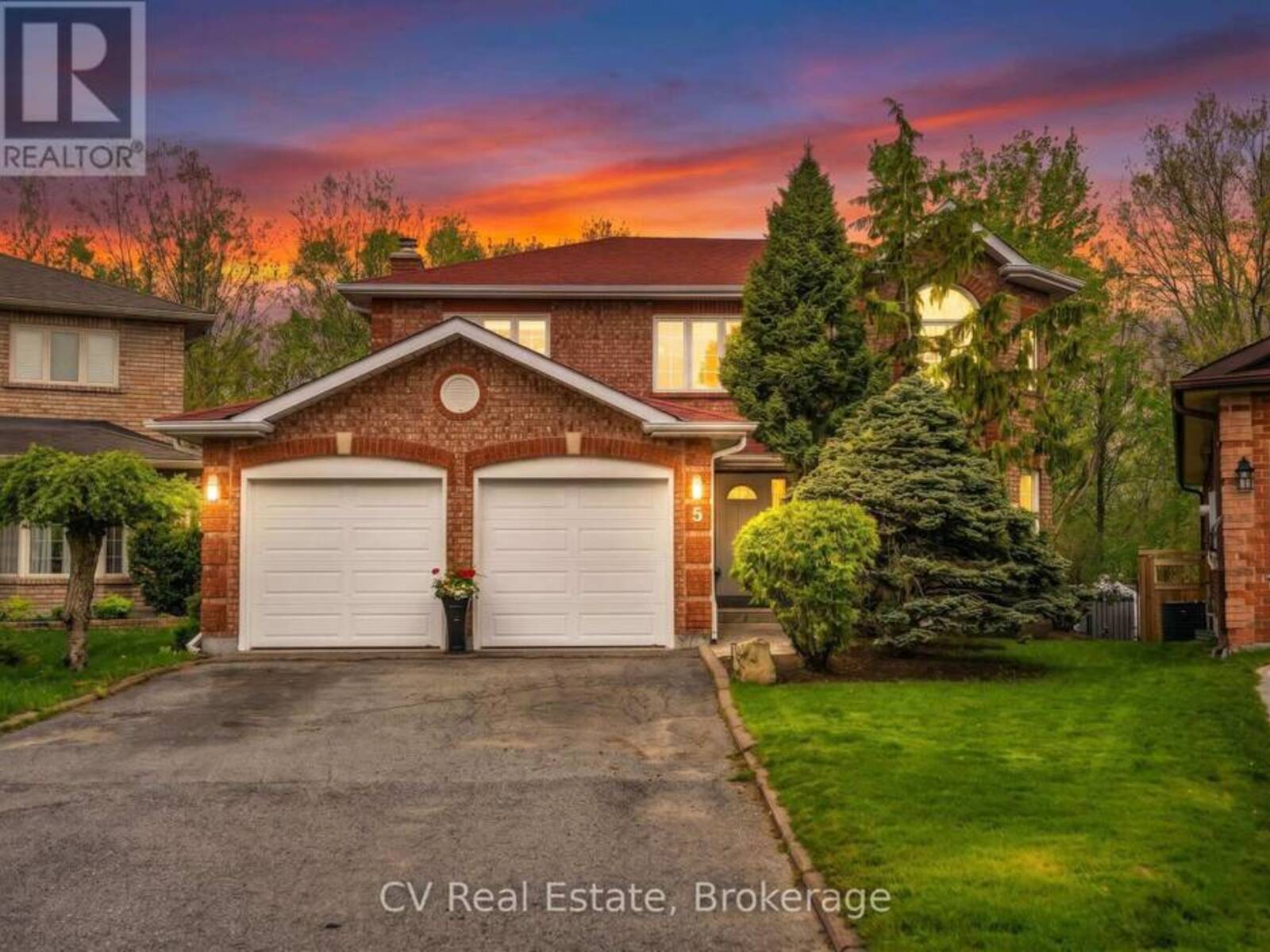 5 MCCUTCHEON COURT, Barrie, Ontario L4N 7C6