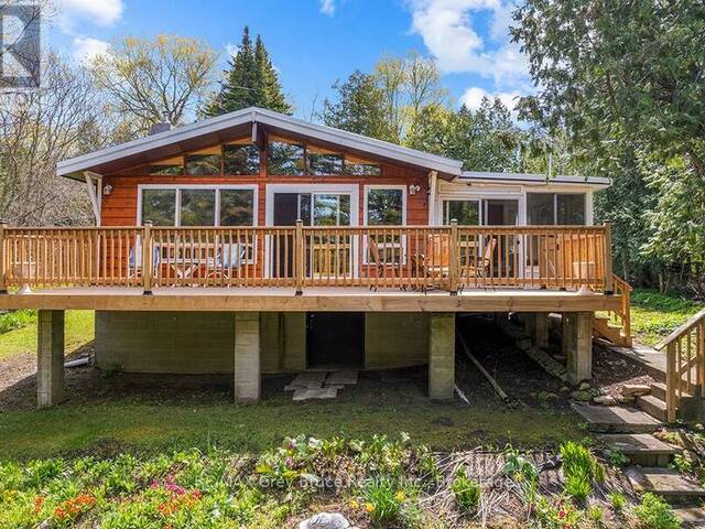 28 STEWARTS POINT Lion's Head Ontario, N0H 1W0 - 3 Bedrooms Waterfront Home For sale