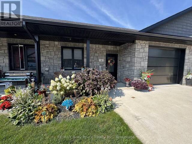 4 PALMER MARIE LANE Chesley Ontario, N0G 1L0 - 2 Bedrooms Home For Sale