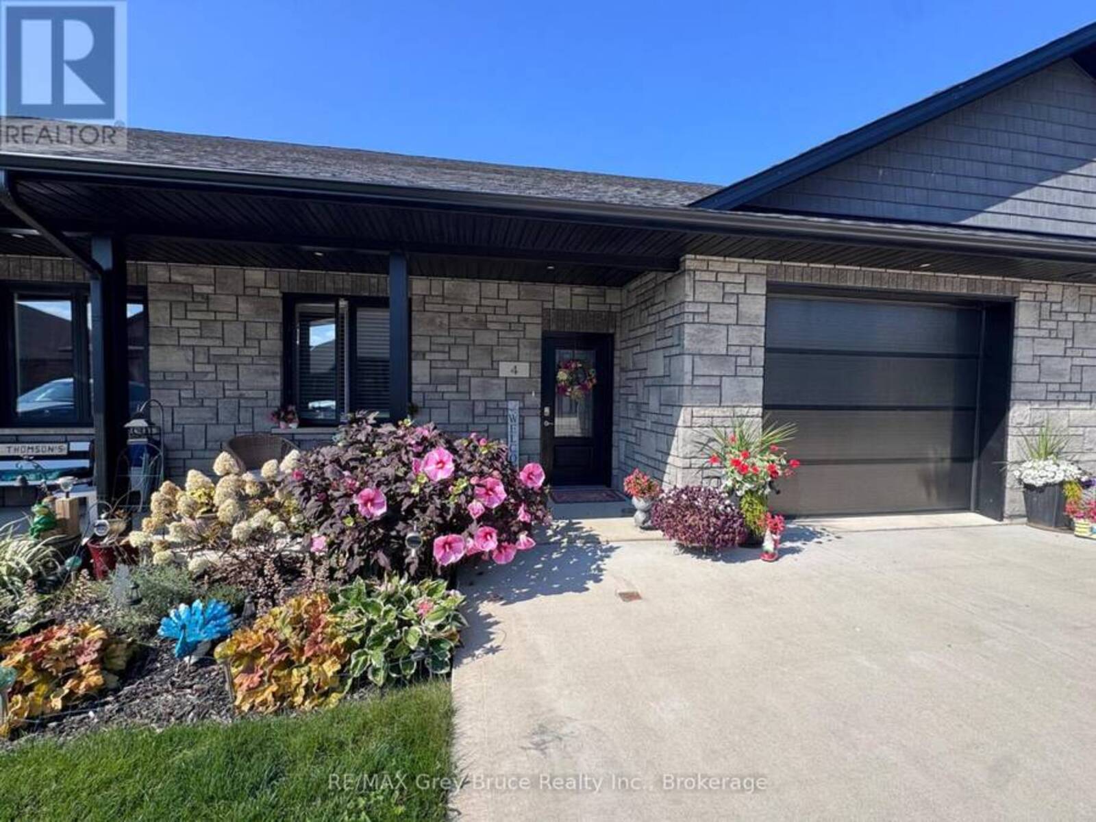 4 PALMER MARIE LANE, Chesley, Ontario N0G 1L0