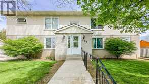 194 BENNETT STREET W | Goderich Ontario | Slide Image Four