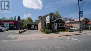 571 MUSKOKA ROAD N | Gravenhurst Ontario | Slide Image One