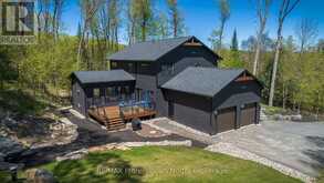 29 NATURES WAY | Huntsville Ontario | Slide Image Two