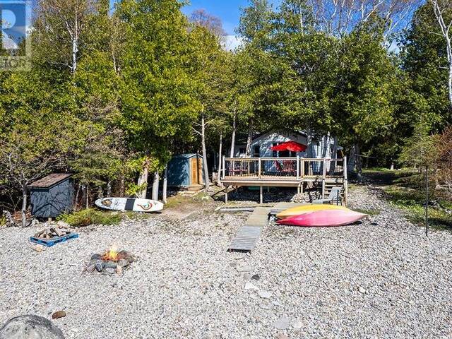 917 BRUCE ROAD 13 ROAD Southampton Ontario, N0H 2L0 - 3 Bedrooms Waterfront Home For sale