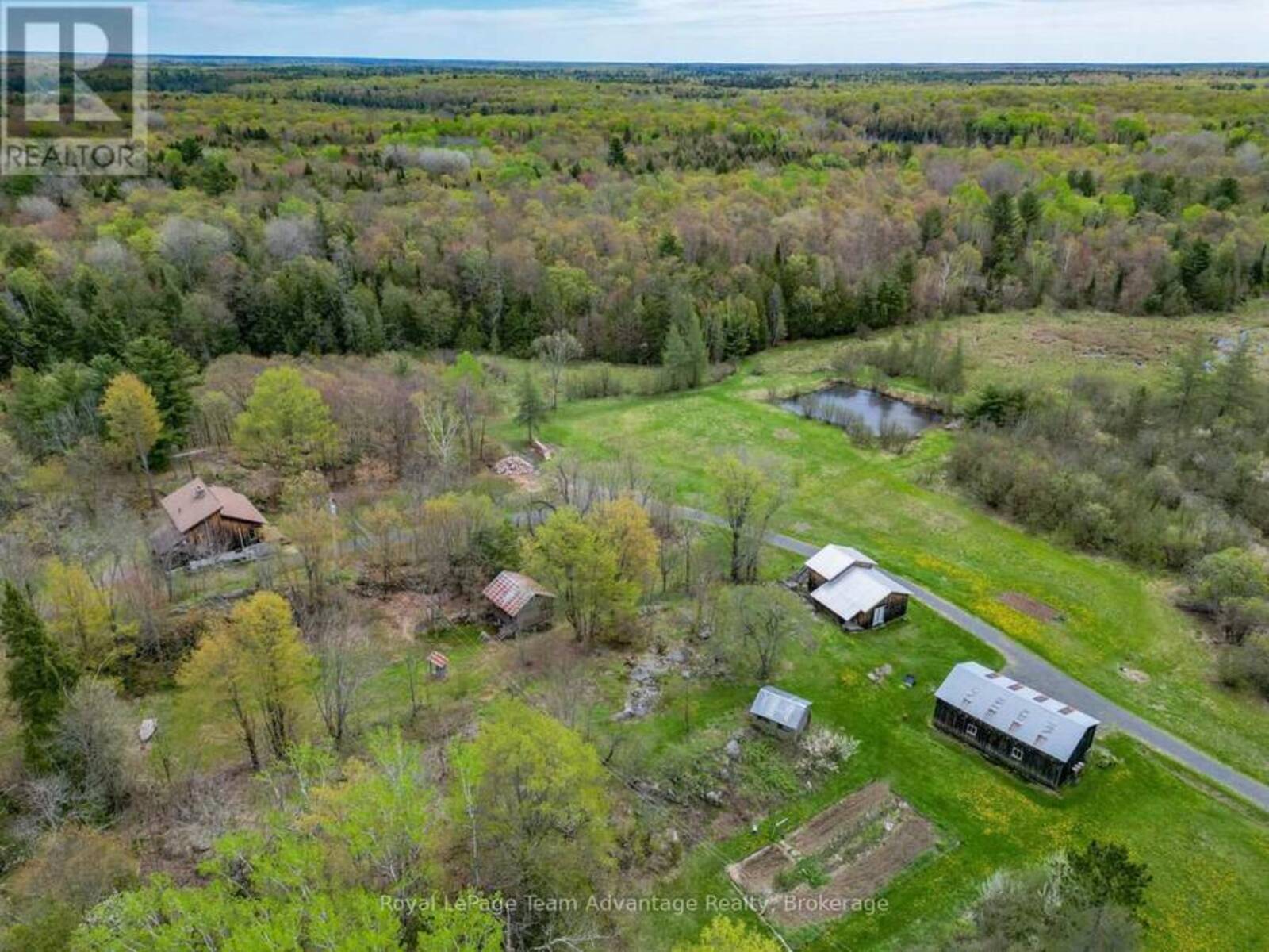 315 LORIMER LAKE ROAD, McDougall, Ontario P2A 2W7