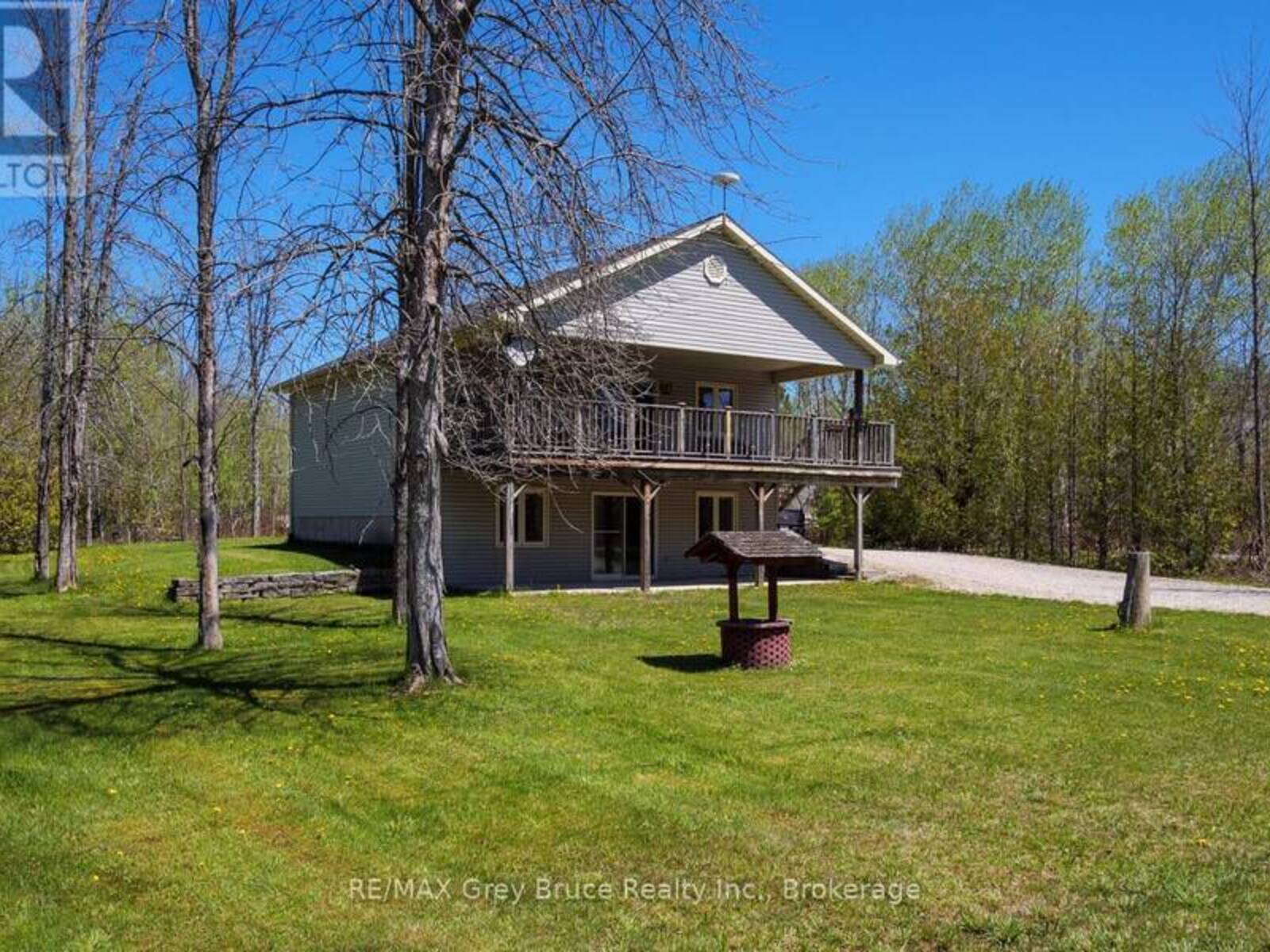 94 MAPLE DRIVE, Miller Lake, Ontario N0H 1Z0