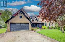 525 SILVER STREET | Mount Forest Ontario | Slide Image Two