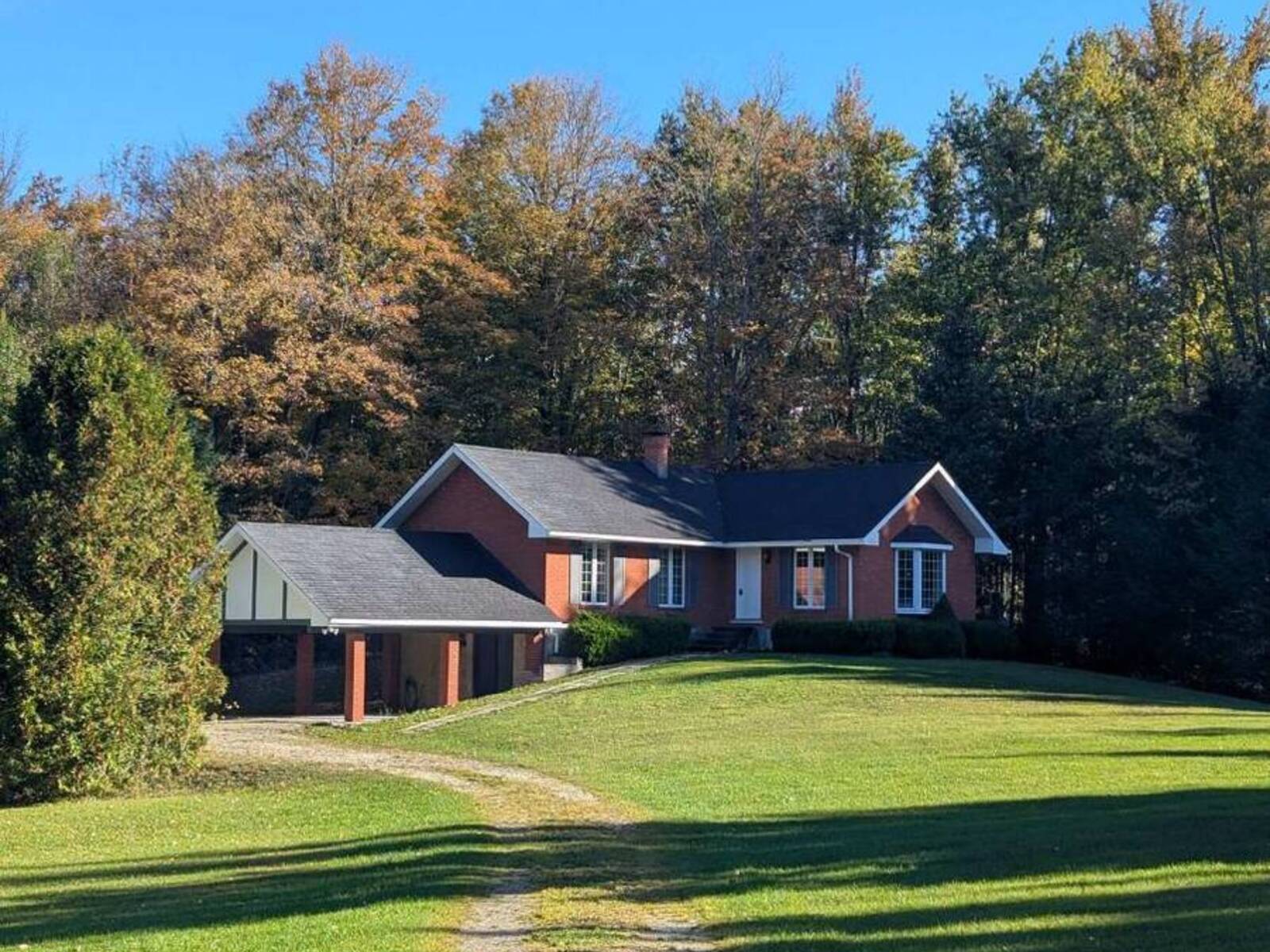569025 6 SIDE ROAD, The Blue Mountains, Ontario N0H 2E0