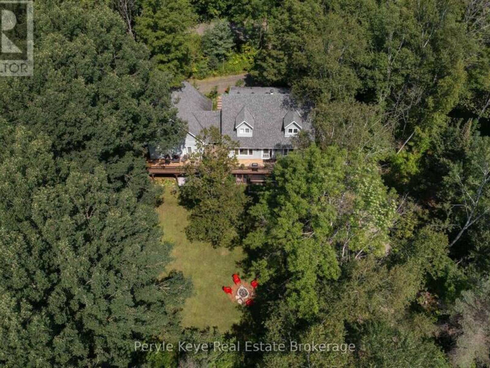 1042 HILLSIDE CRESCENT, Huntsville, Ontario P1H 2J6