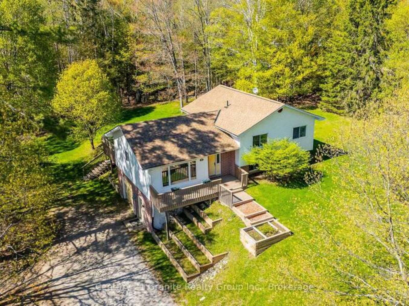 117 RIVERSIDE DRIVE E, Haliburton, Ontario K0M 1S0