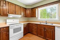 117 RIVERSIDE DRIVE E | Haliburton Ontario | Slide Image Sixteen