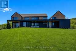 18 RAINTREE COURT | Collingwood Ontario | Slide Image One