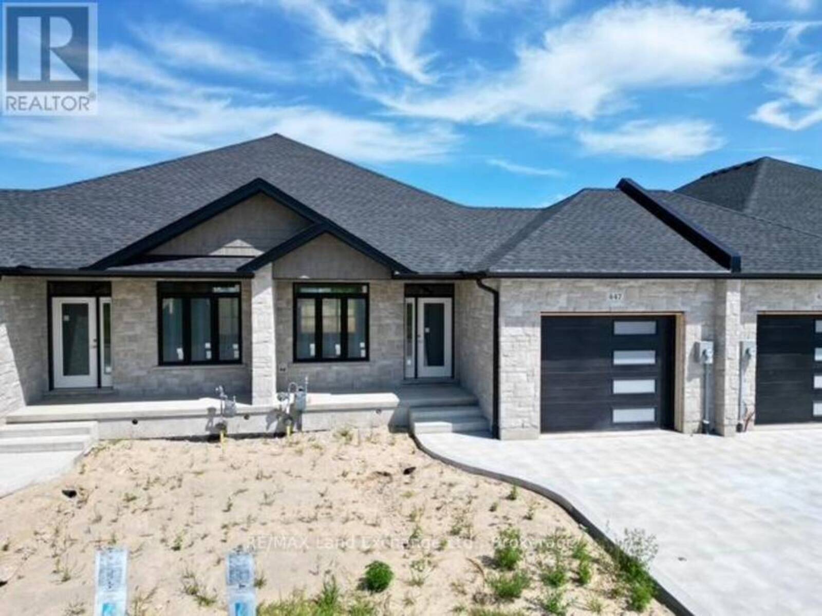 447 IVINGS DRIVE, Port Elgin, Ontario N0H 2C1