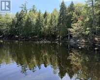 000 FOURWHEEL DRIVE | Gravenhurst Ontario | Slide Image Four