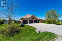 26 LYNN STREET | Tiny Ontario | Slide Image Three