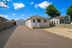 24 GLENWOOD DRIVE | Wasaga Beach Ontario | Slide Image Seven