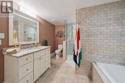 24 SOUTH MUSKOKA DRIVE | Bracebridge Ontario | Slide Image Thirty-one