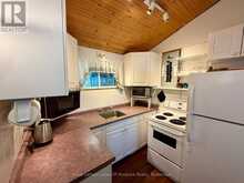 1082 LAKESHORE DRIVE S | Bracebridge Ontario | Slide Image Three