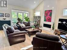 14 THIMBLEWEED DRIVE | Bayfield Ontario | Slide Image Seventeen