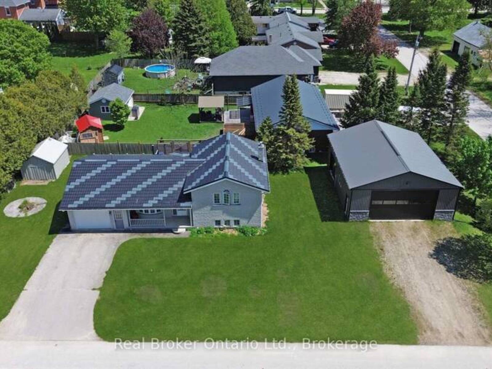 11 JAMES STREET W, Minto, Ontario N0G 1M0