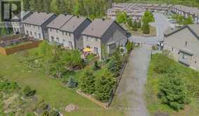 36 SPALDING CRESCENT | Huntsville Ontario | Slide Image Five