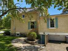 595 9TH STREET | Hanover Ontario | Slide Image Two