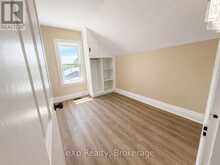 595 9TH STREET | Hanover Ontario | Slide Image Nine