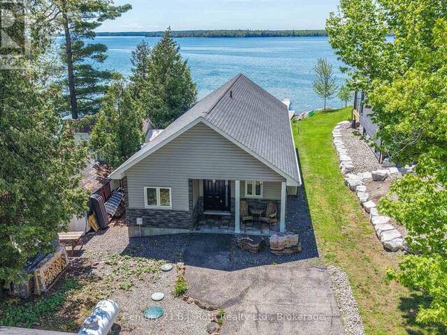 7304 GLEN ELLEN DRIVE Washago Ontario, L0K 2B0 - 3 Bedrooms Waterfront Home For sale