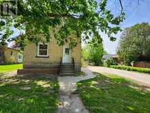 471 9TH STREET | Hanover Ontario | Slide Image Forty