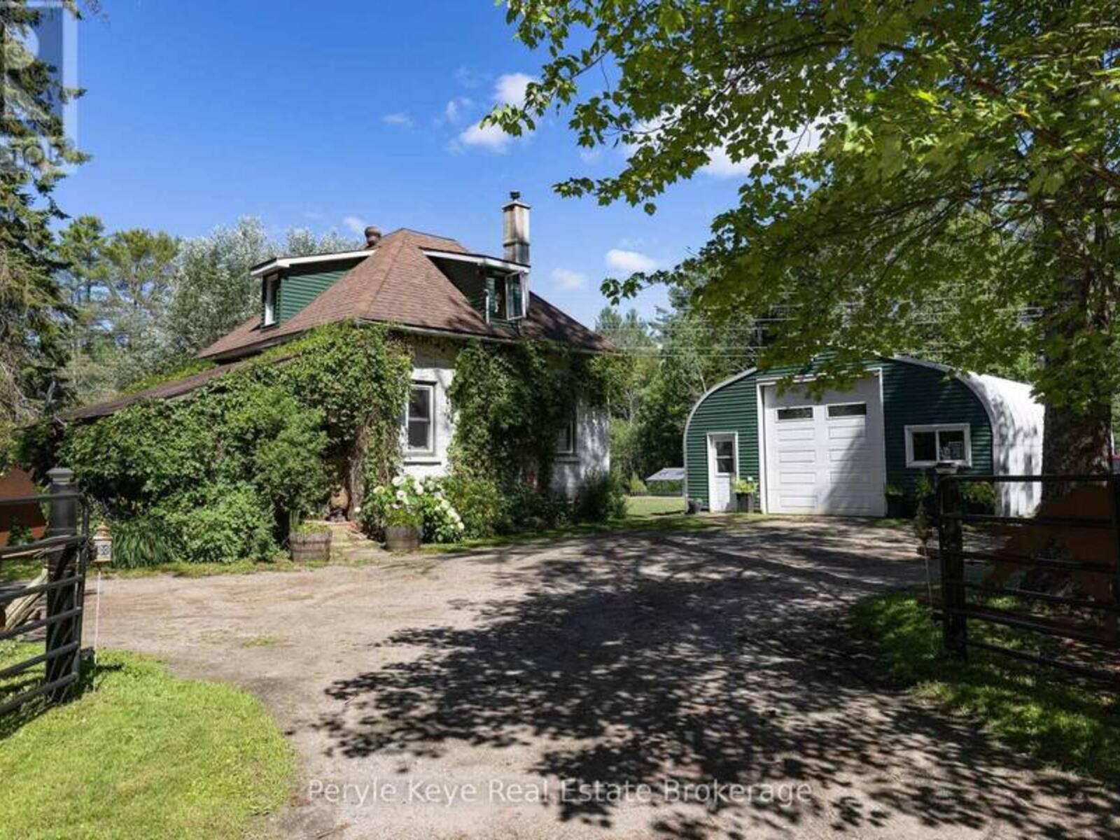 2322 OLD MUSKOKA ROAD, Huntsville, Ontario P0B 1M0