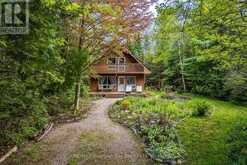 2 RIDOUT COURT | Tiny Ontario | Slide Image One
