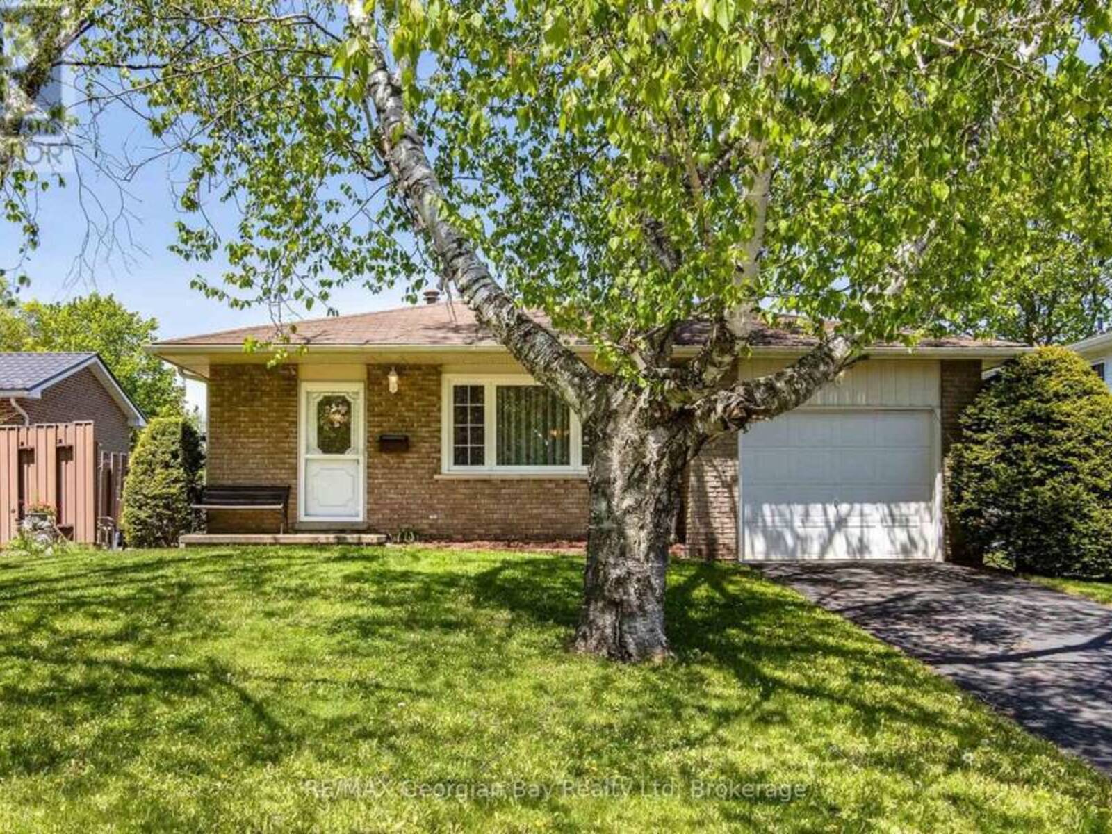 1010 GLEN EAGLES CRESCENT, Midland, Ontario L4R 2R1