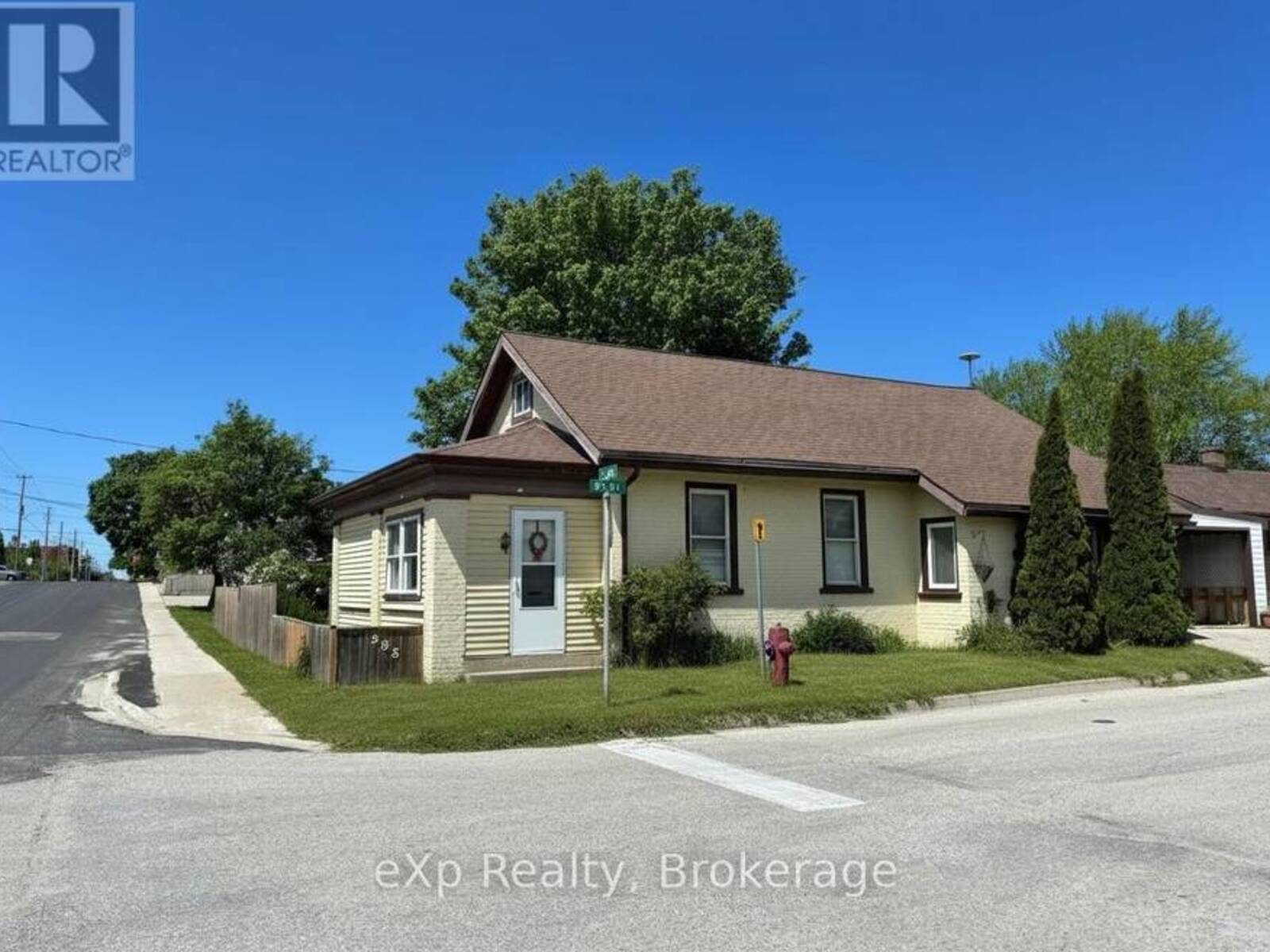 385 11TH AVENUE, Hanover, Ontario N4N 2R7