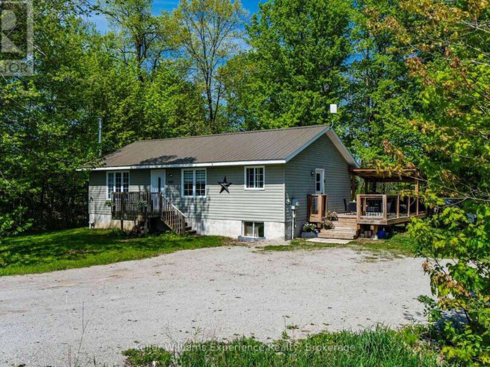 2555 HODGINS ROAD, Waubaushene, Ontario L0K 2C0