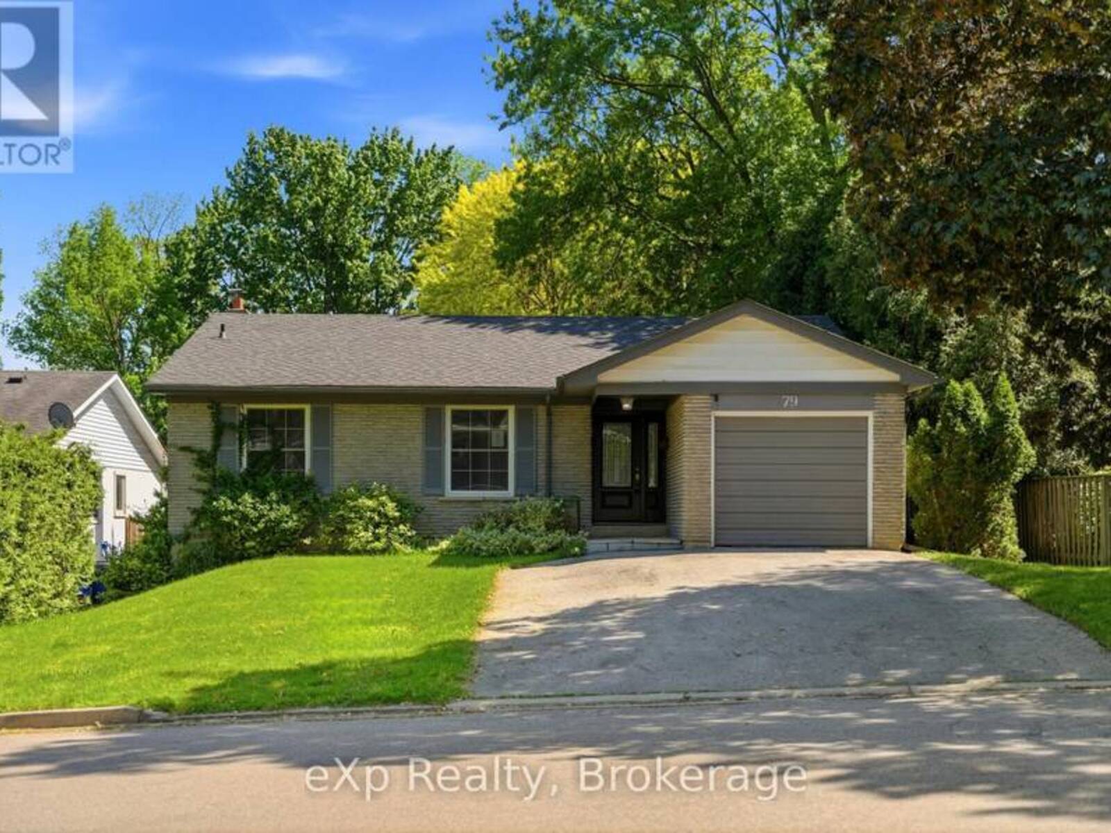 79 ANN STREET, Dundas, Ontario L9H 5R2