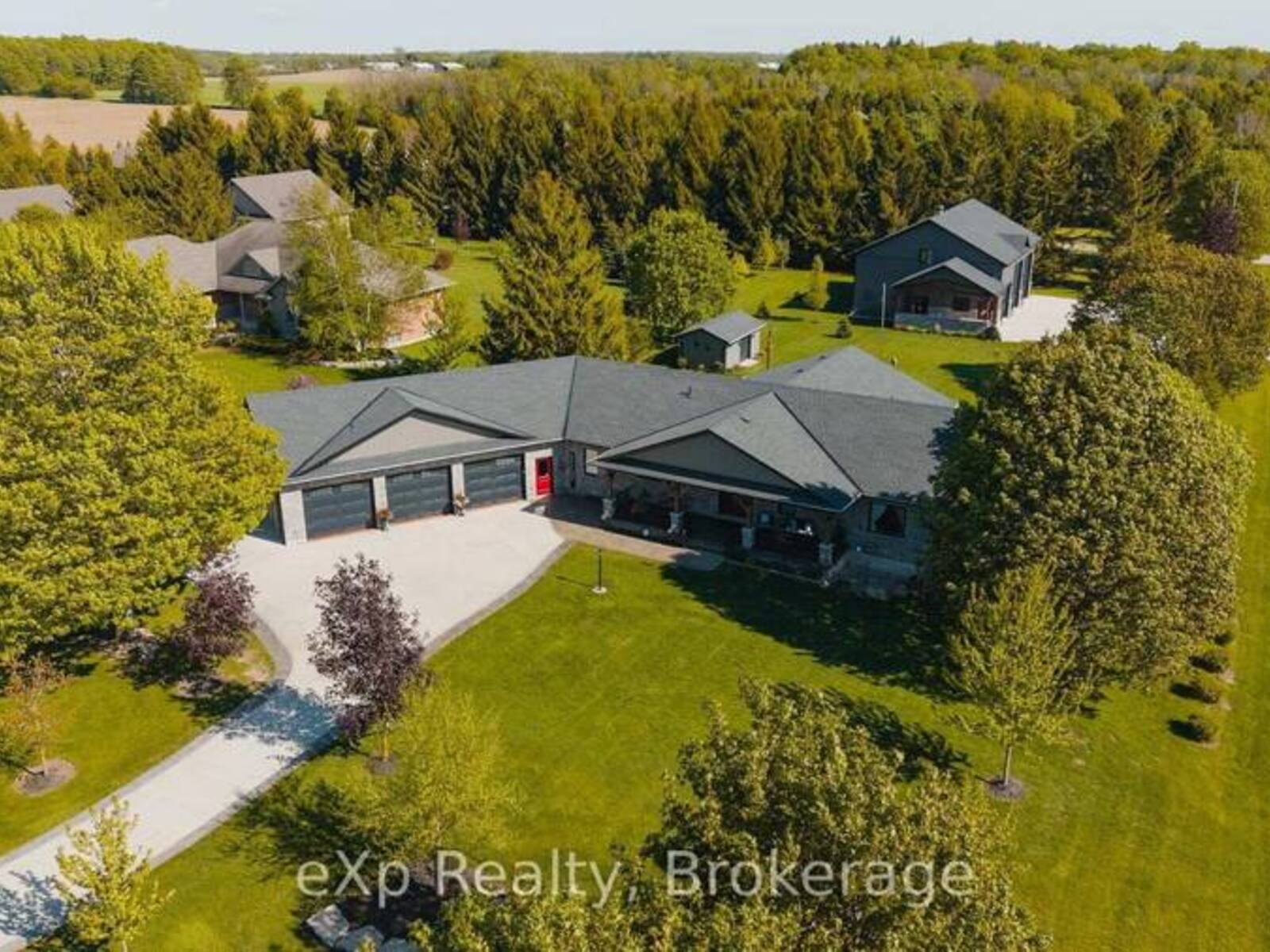 100 HARRIS CRESCENT, Mount Forest, Ontario N0G 2L0