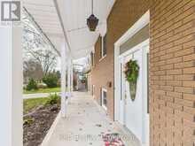 303 MARY STREET | Walkerton Ontario | Slide Image Four