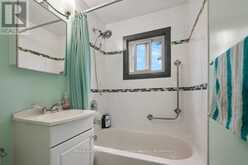 12A VICTORIA AVENUE | Parry Sound Ontario | Slide Image Thirty-two