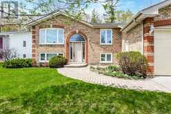 40 FAIRWAY CRESCENT | Wasaga Beach Ontario | Slide Image Two