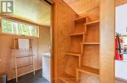 484 BIG ISLAND S | Huntsville Ontario | Slide Image Twelve
