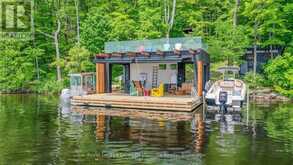 484 BIG ISLAND S | Huntsville Ontario | Slide Image Two