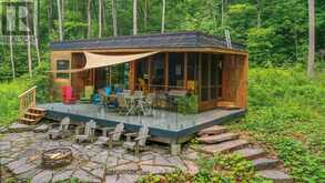 484 BIG ISLAND S | Huntsville Ontario | Slide Image Three